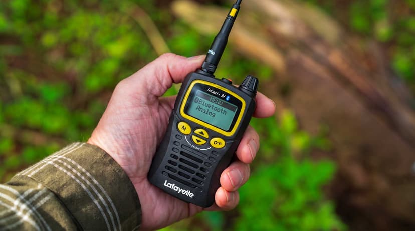 Jaktradio bäst i test 2026 – Hunter F7, Hunter E-Light BT och Lafayette Smart+ jämförda