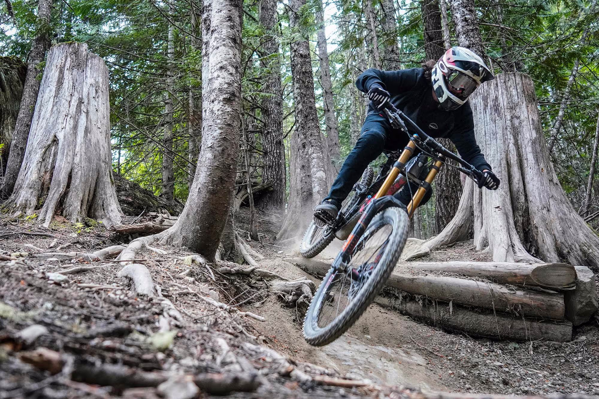 Fullface MTB-hjälm bäst i test 2026 – enduro, downhill och bikepark