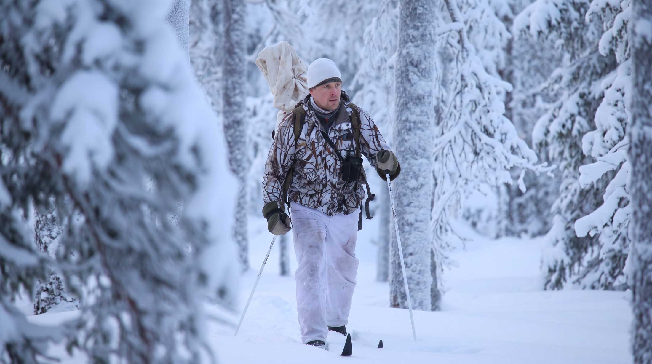 Jaktskidor – så väljer du rätt skidor för vinterjakten 2026