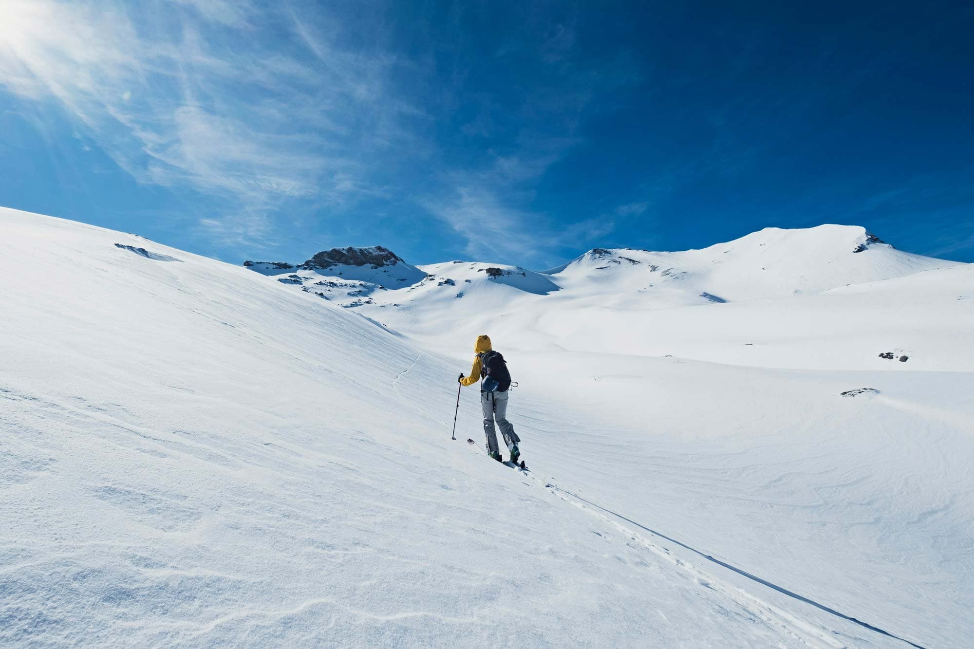 Skidtur på fjället: topptur, längdskidor eller fjällskidor?